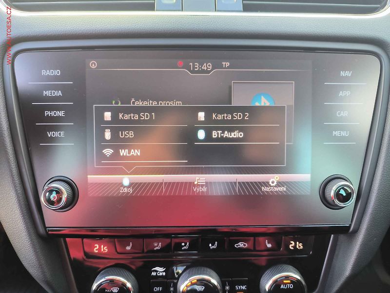 Škoda Octavia (2018) 1.4TSi, ČR, DSG, navi, LED - fotka 12 z 22