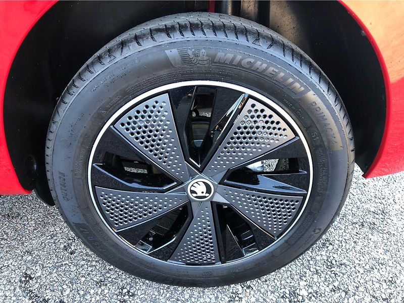 Škoda Kamiq 1,5 TSI M.C, DSG7° - fotka 14 z 29