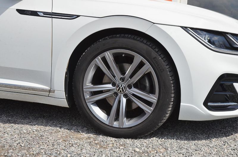 Volkswagen Arteon (2022) 1.5 TSi 110kW R-LINE / ČR  - fotka 8 z 42