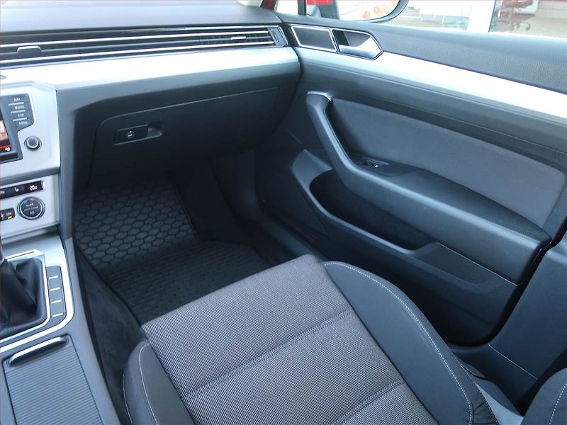 Volkswagen Passat (2016) Comfortline 1.6 TDI - fotka 8 z 17