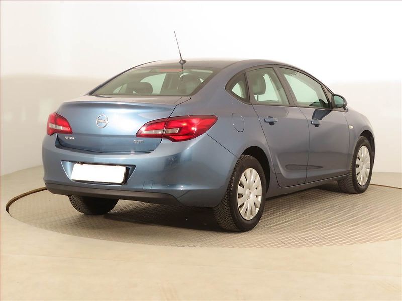Opel Astra (2017) 1.6 CDTI, Serv.kniha, Tempomat - fotka 5 z 14