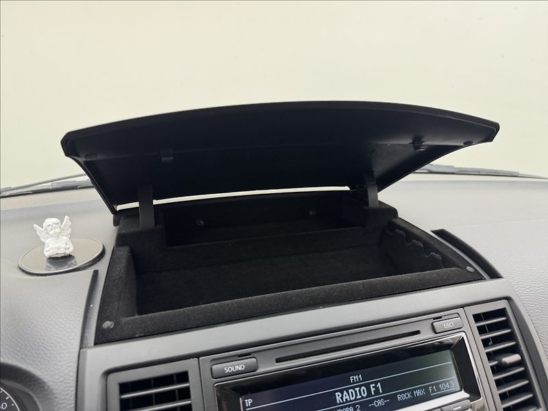 Volkswagen Multivan 2,0 TDi 132kW DSG 4X4 AC TAŽNÉ - fotka 15 z 33