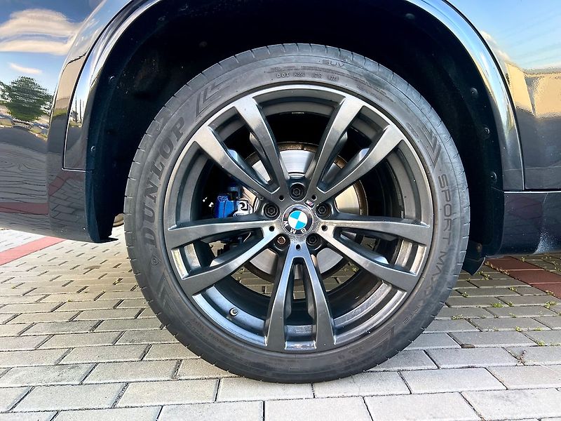 BMW X5 30d xDrive-2019 ALU - fotka 9 z 36