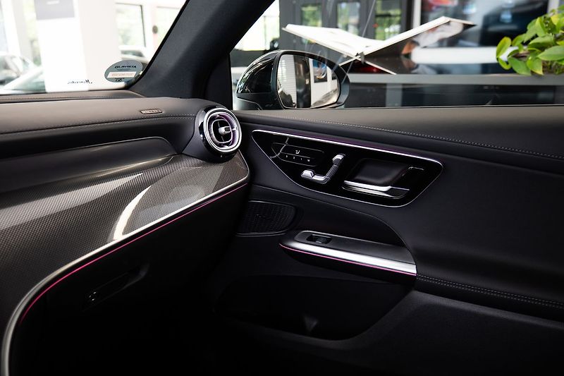 Mercedes-Benz GLC d 4MATIC 360/LED/Záruka/AMG - fotka 16 z 22