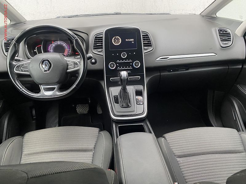 Renault Grand Scénic (2017) 1.5 dCi, 1.maj, AT, TZ, navi - fotka 8 z 19