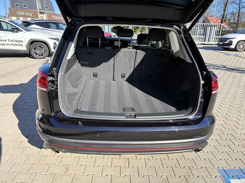 Volkswagen Touareg 170KW,4X4,8°AT,ČERNÁDEEP,TAŽNÉ - fotka 34 z 34