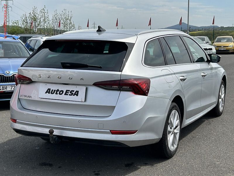 Škoda Octavia (2021) 2.0 TDi, ČR, Style, TZ, +pneu - fotka 4 z 17