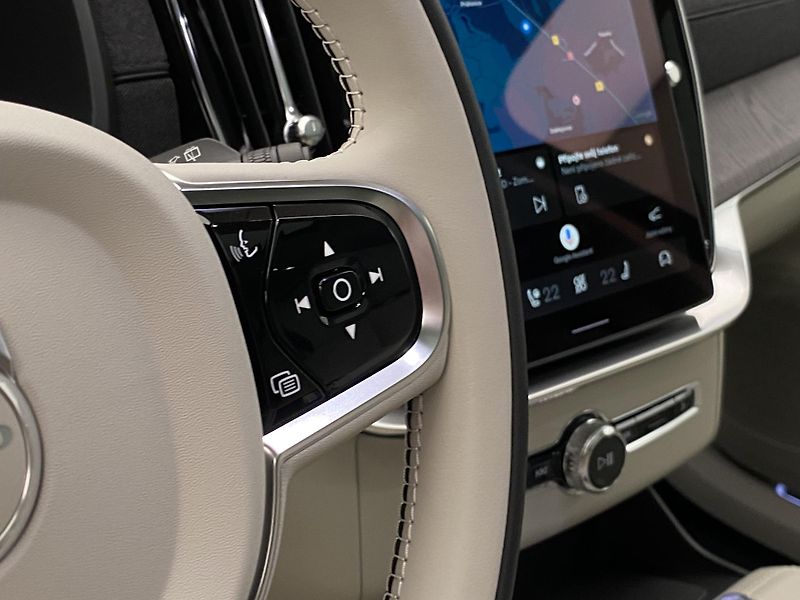 Volvo XC90 (2026) T8 AWD Plug-in BRIGHT PLUS 7m - fotka 21 z 68