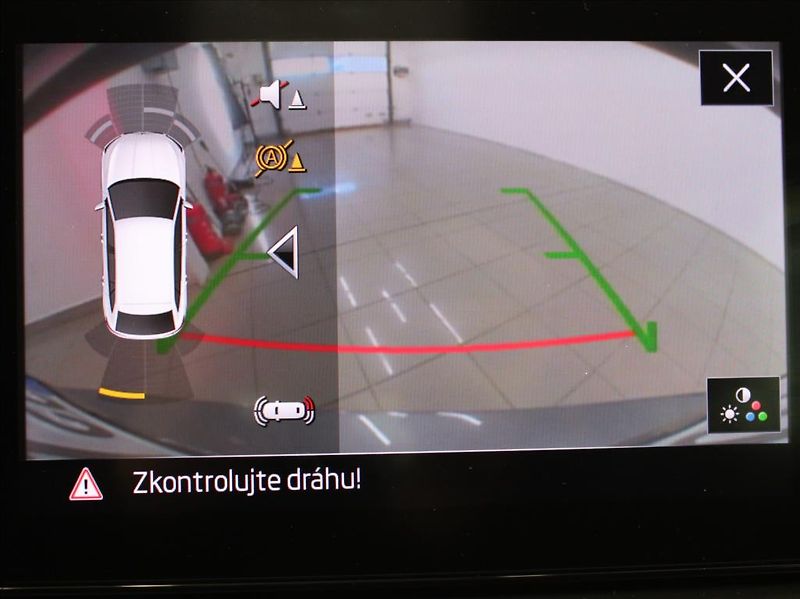Škoda Scala 1,5 TSi 110kW DSG Style 1.maj. - fotka 13 z 23