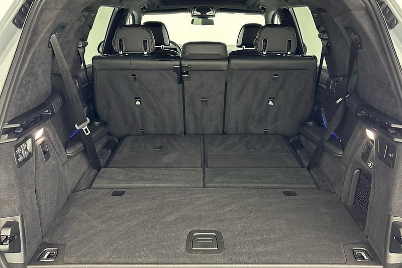 BMW X7 xDrive40d - fotka 29 z 30