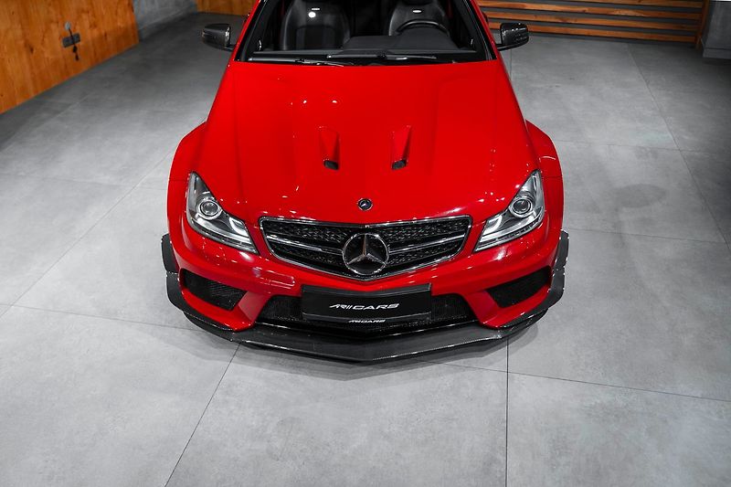 Mercedes-Benz Třídy C Black Series - fotka 2 z 23