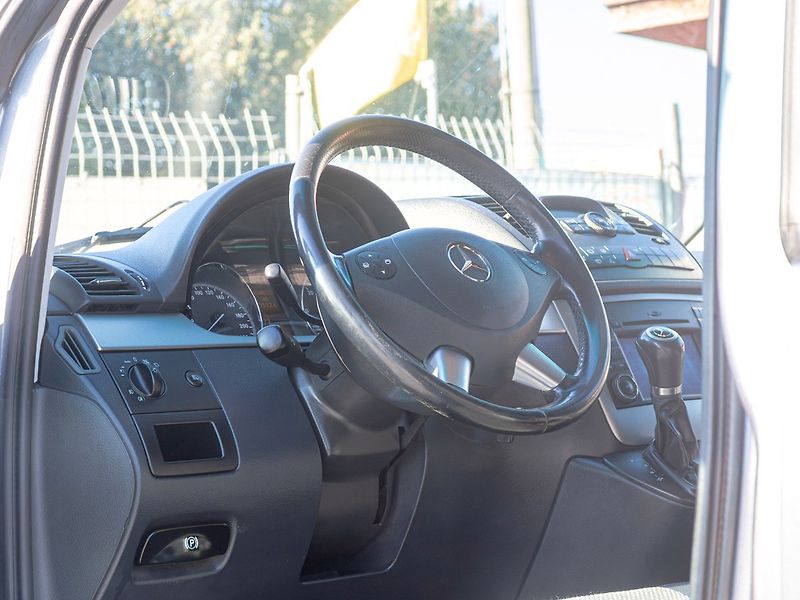 Mercedes-Benz Viano (2011) 3.0CDI 165KW NAVI – 8 SEDADEL - fotka 13 z 44