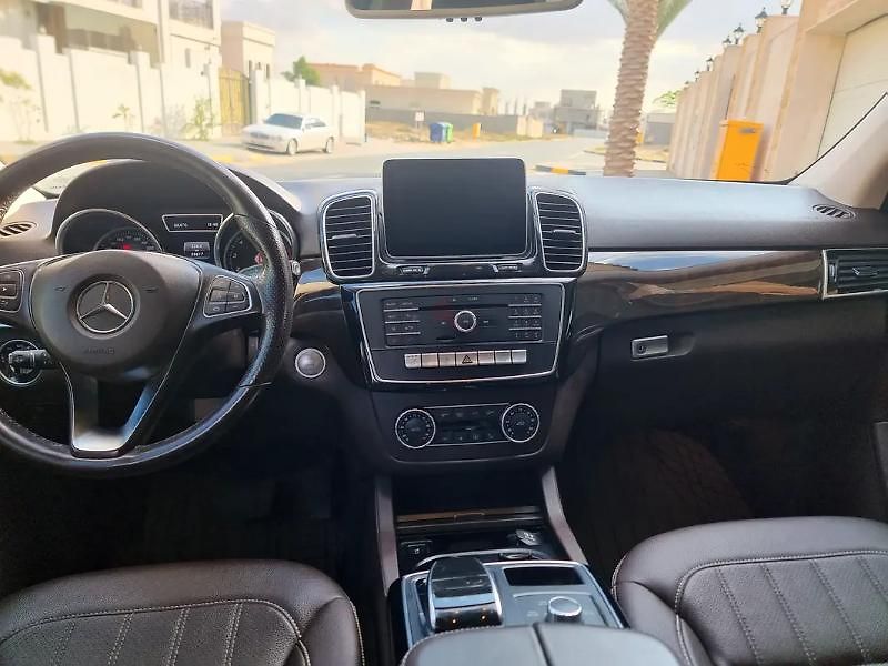 Mercedes-Benz GLE (2019) Luxusní SUV s AMG paketem - fotka 10 z 10