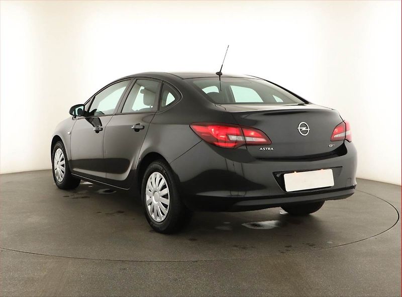 Opel Astra (2016) 1.6 CDTI, ČR,1.maj, Serv.kniha - fotka 4 z 13