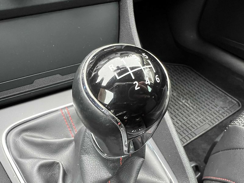 Seat Leon FR 1.4 TSi 90 kW SERVISKA - fotka 12 z 13