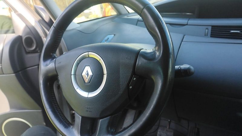 Renault Espace (2015) - fotka 15 z 23