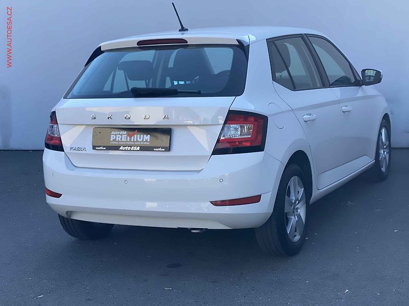 Škoda Fabia (2021) 1.0 TSi, 2.maj,ČR, Ambition - fotka 4 z 19