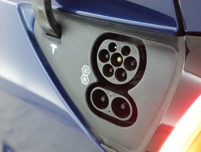 Tesla Model Y (2022) Long Range AWD 79kWh, SoH 91% - fotka 20 z 21