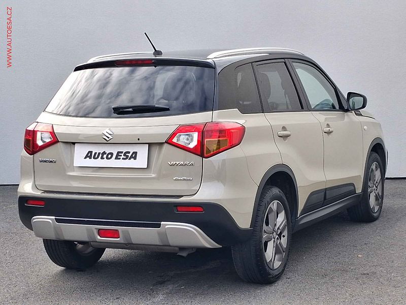 Suzuki Vitara (2016) 1.6 DDiS AllGrip, Comfort - fotka 4 z 19