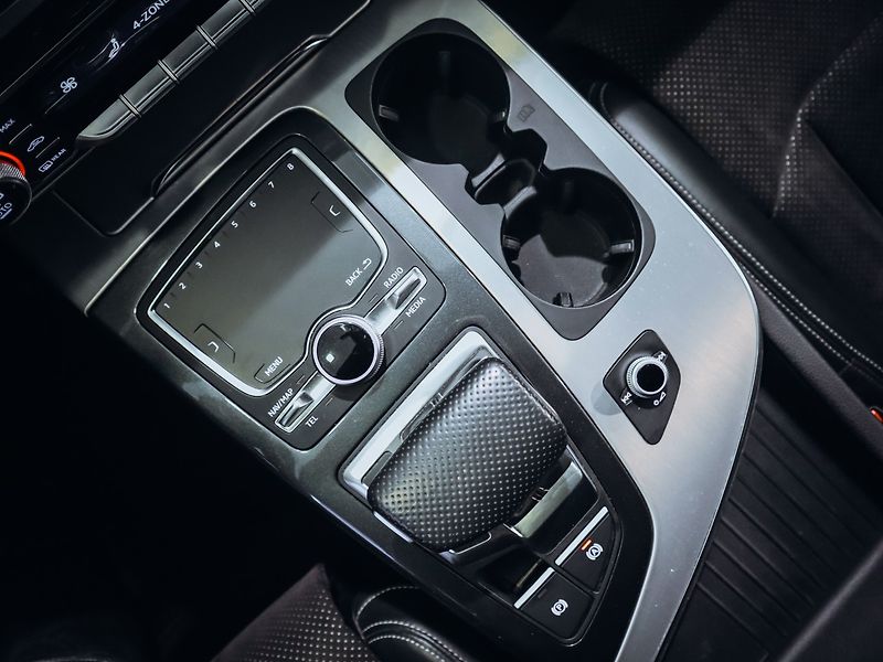Audi Q7 3.0TDI, Quattro S-line 200kw - fotka 11 z 25