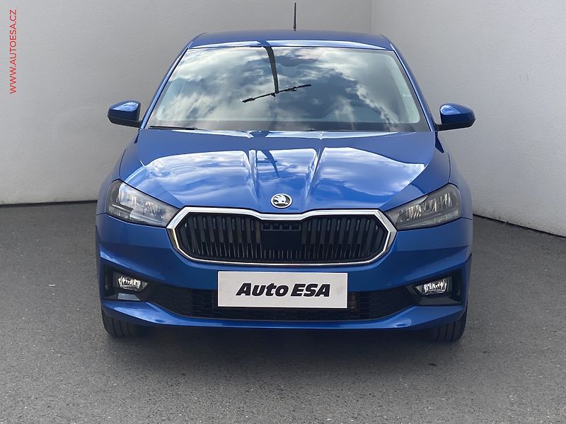 Škoda Fabia (2023) 1.0 MPi, ČR, Ambition, +kola - fotka 2 z 19