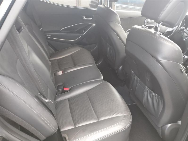 Hyundai Santa Fe 2,2 CRDi 145KW - fotka 9 z 20