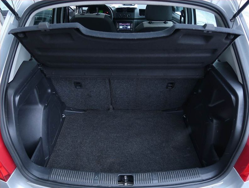 Škoda Fabia (2010) 1.2 12V, Tažné, za super cenu - fotka 13 z 16