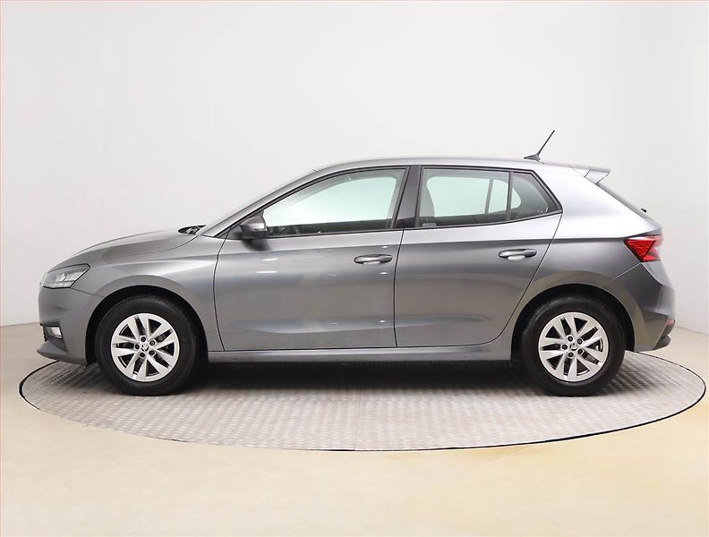 Škoda Fabia (2022) Ambition 1.0 TSI, Serv.kniha - fotka 3 z 17