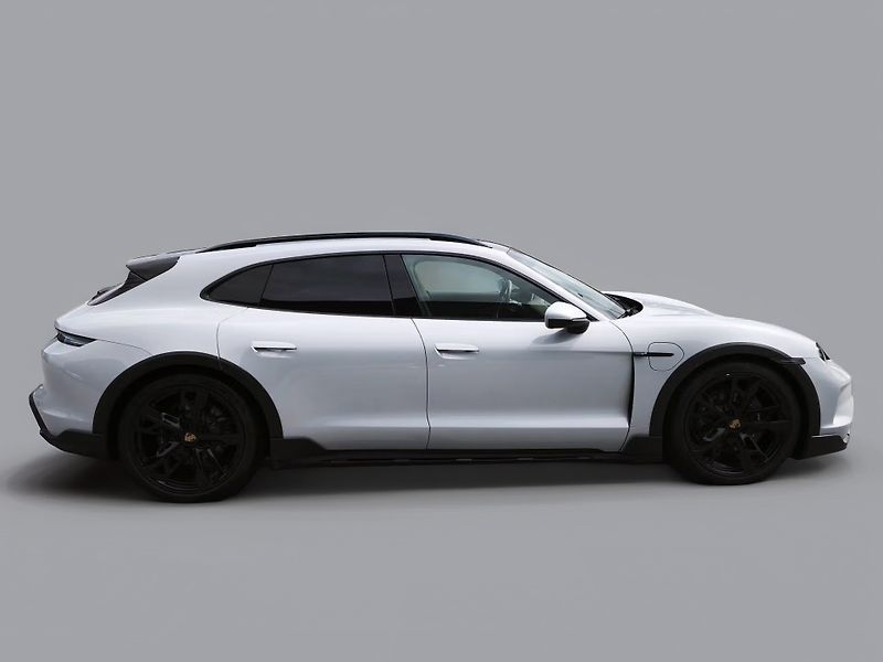 Porsche Taycan 4 Cross Turismo HuD BOSE Masáž - fotka 5 z 23