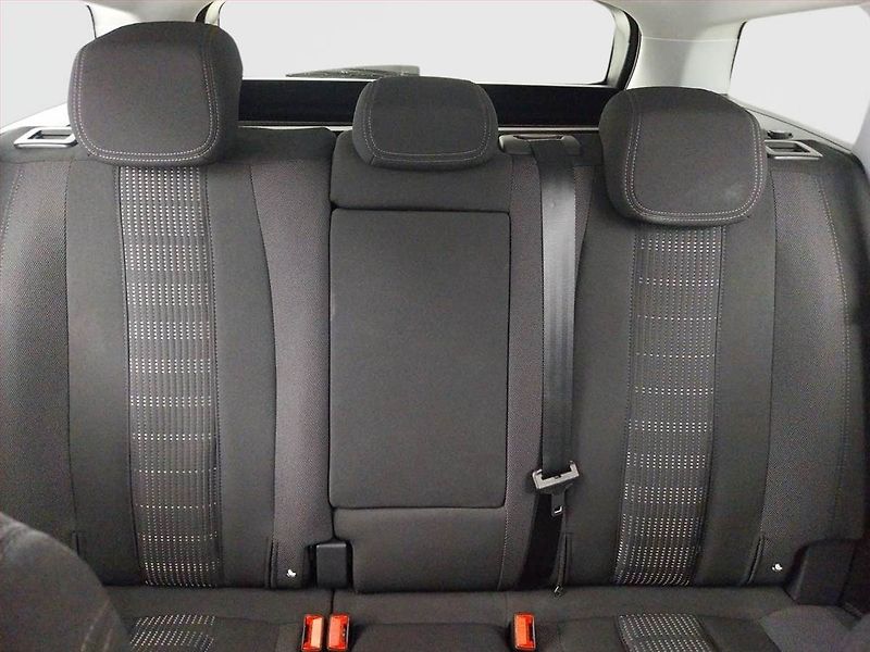 Peugeot 308 (2016) 2.0 BlueHDi, Navi, Tempomat - fotka 10 z 14