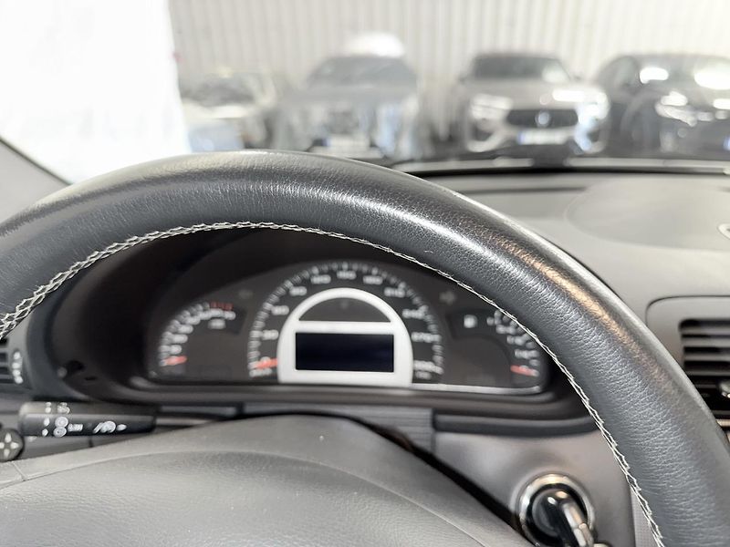 Mercedes-Benz Třídy C (2002) 32 AMG, UNIKÁTNÍ YOUNGTIMER!! - fotka 26 z 45