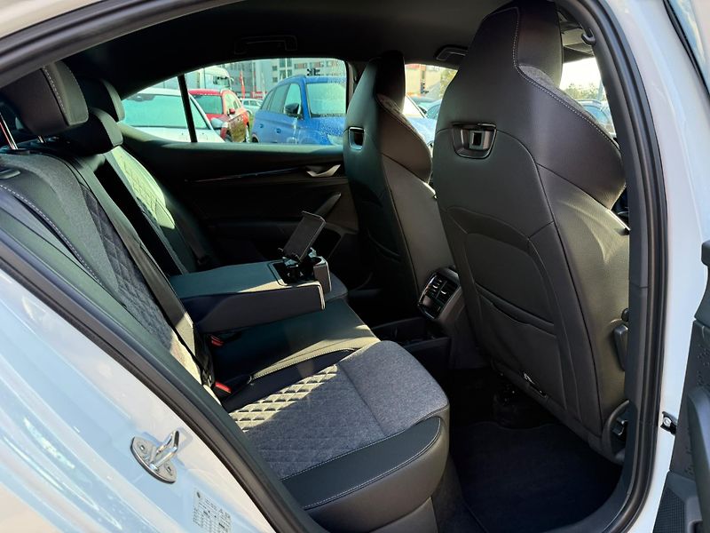 Škoda Octavia Sportline 1.5TSI 110kw DSG - fotka 22 z 27