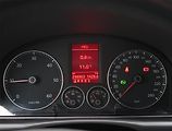 Volkswagen Touran (2008) Cross 2.0 TDI, Automat - náhled 11