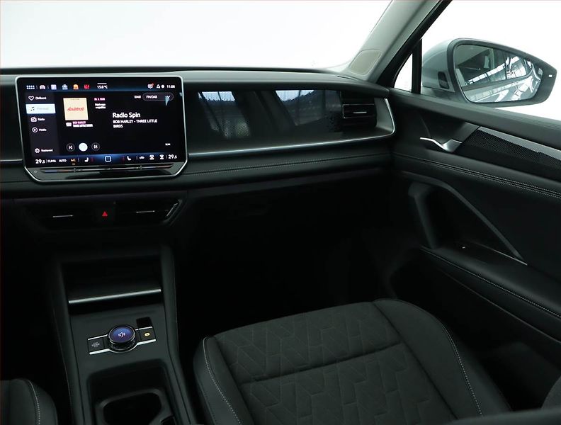 Volkswagen Tayron (2025) 1.5 eTSI - fotka 8 z 21