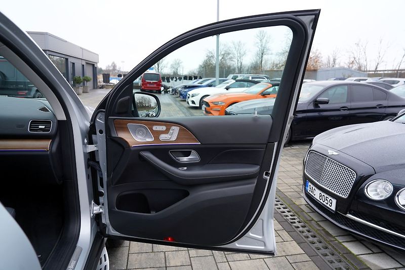 Mercedes-Benz GLS 400d 4Matic/AMG/ČR - fotka 23 z 51