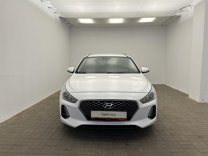Hyundai i30 1.6 CRDI Style - fotka 4 z 24