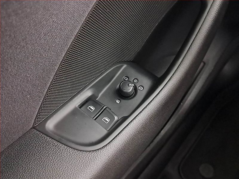 Audi A3 (2012) 1.8 TFSI, Automat, Tempomat - fotka 19 z 19