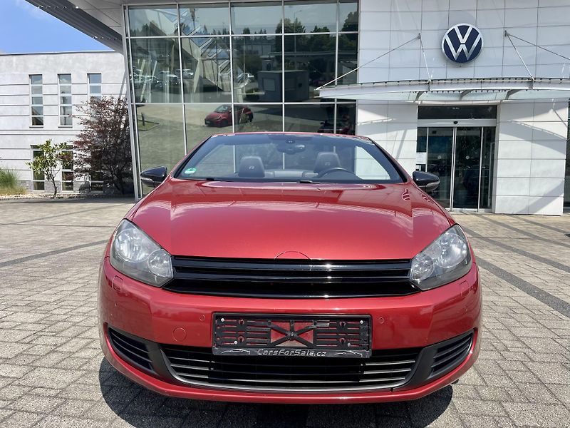 Volkswagen Golf (2012) VI 2,0TDI DSG KABRIO R-Line - fotka 2 z 19