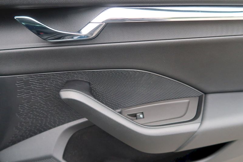 Škoda Octavia (2022) Combi Style Exclusive 2,0 TDi/ - fotka 23 z 35