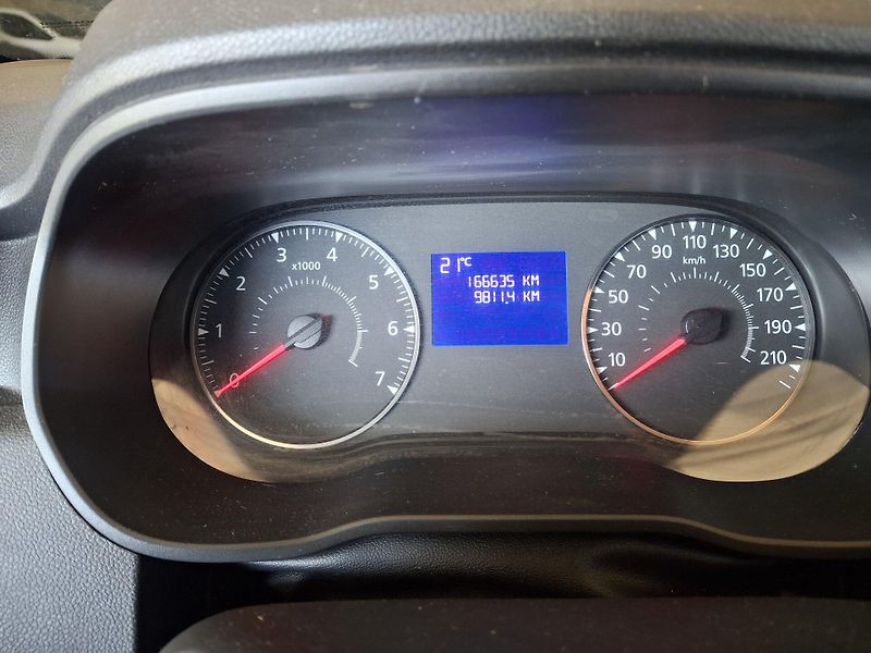 Dacia Duster 1,6 4WD 2BH4641 - fotka 30 z 32