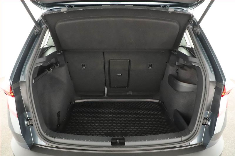 Škoda Karoq (2020) 1.6 TDI, Automat, Navi - fotka 11 z 21