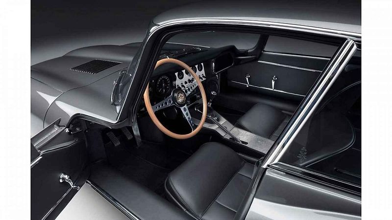 Jaguar e-type edice 60 let