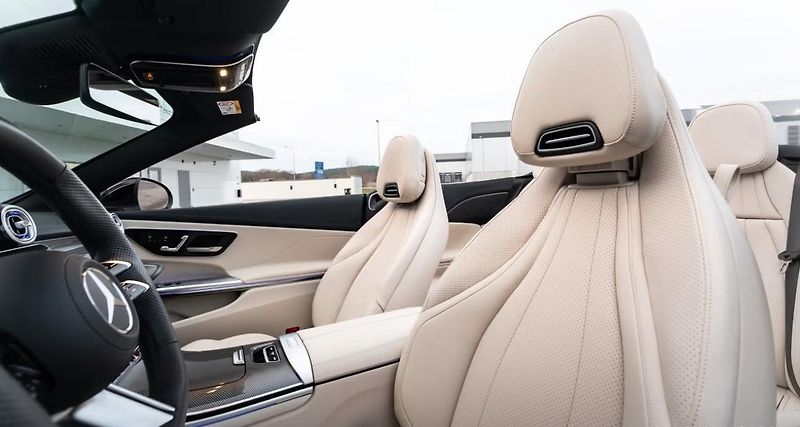 Mercedes-Benz CLE 300 4M AMG 360k Světlý inter.  - fotka 8 z 21