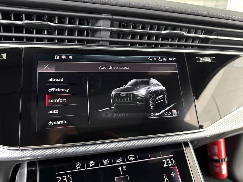 Audi Q8 50TDI Quattro*S-LINE*REZERVACE - fotka 26 z 42