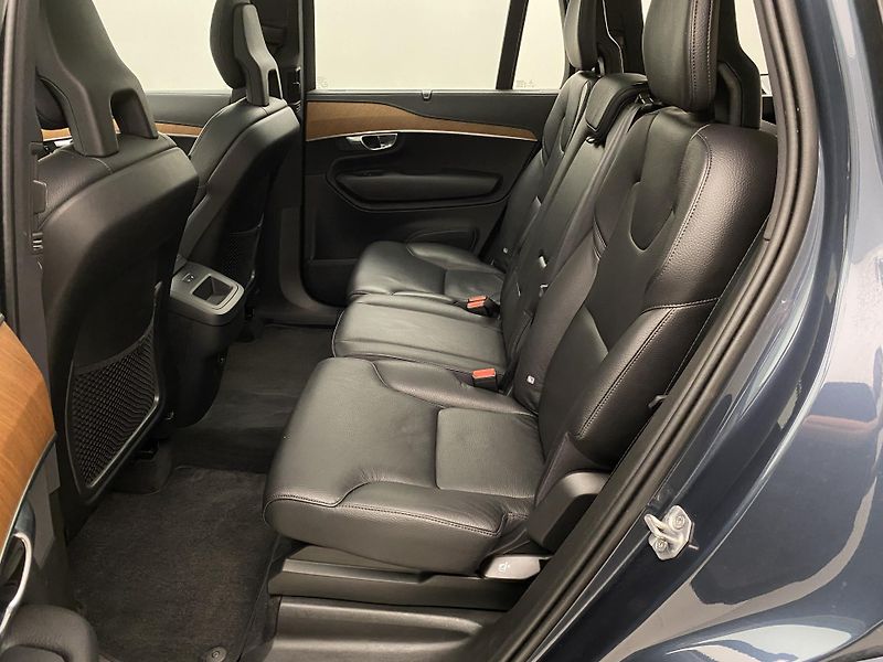 Volvo XC90 B5 AWD INSCRIPTION REZERVACE - fotka 5 z 46
