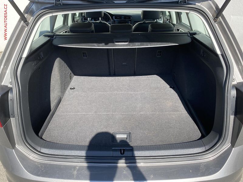 Volkswagen Golf (2015) 1.6 TDi, DSG, výhřev sed. - fotka 7 z 18