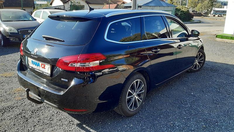 Peugeot 308 SW 1.6 BlueHDI Allure AUT - fotka 6 z 32