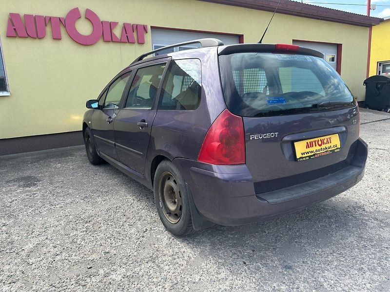 Peugeot 307 1.6i 80kw/2 sady pneu - fotka 5 z 17