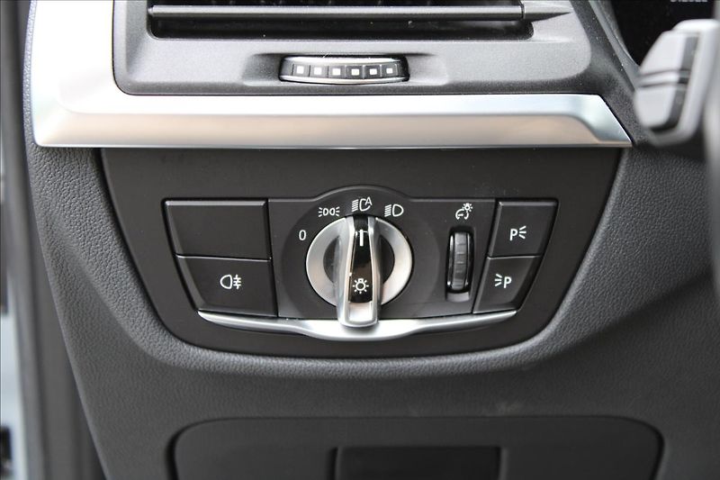 BMW X3 20d xDrive/M-Paket/Tažné - fotka 14 z 39