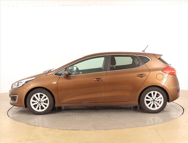 Kia Ceed (2016) 1.4 MPI, Serv.kniha, Tempomat - fotka 3 z 16